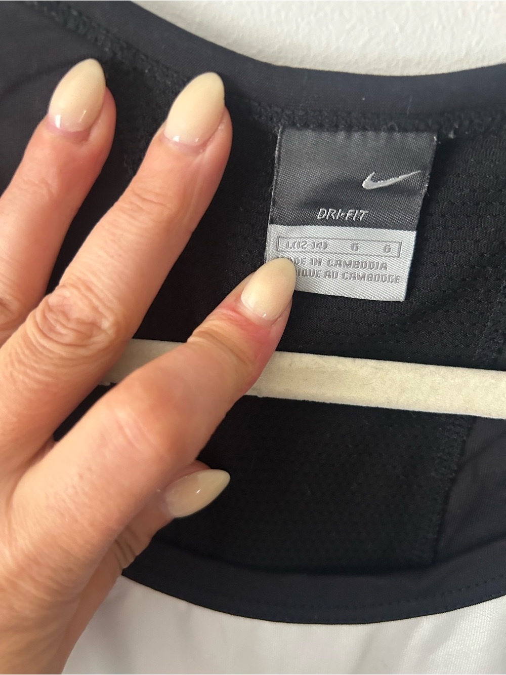 Nike Women’s Black & White Tennis Tank Top with Red Swoosh - Picture 3 of 5